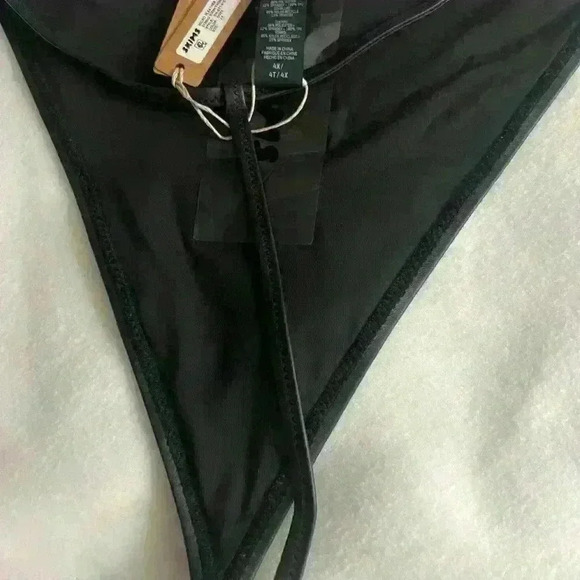 Skims Swim Micro String Thong Faux Leather Onyx 4X - Picture 3 of 6